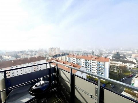 This fantastic apartment on the top floor offers everything your heart desires. The light-flooded rooms, the successful room layout and the use of high-quality materials make this property a real gem. Two sunny balconies invite you to relax and enjoy...