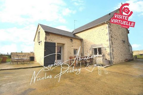 28310. Proche Janville en Beauce. Maison de 3 pièces avec 2 chambres, terrain clos 1350 m² env. Prix : 176990 euros honoraires inclus à la charge vendeur. Sophie Abraham et Nicolas Prébay vous proposent une maison en pierres avec beaucoup de charme e...