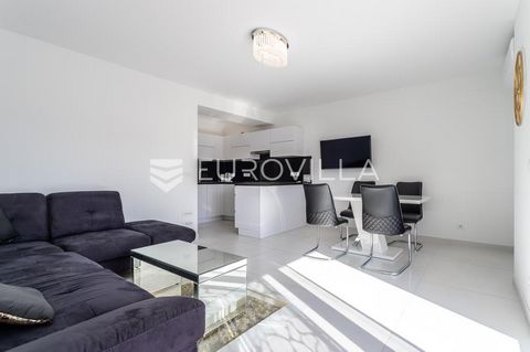 Trogir, modern one bedroom apartment with sea view Trogir, modern one-bedroom apartment in a newly built building, available for rent all year round. The apartment is located on the second floor of the building, and is divided into a hallway, bathroo...