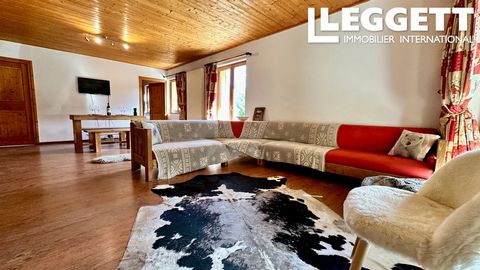 A32748NTB73 - Demi-Chalet Idéalement Situé au Praz, Courchevel Découvrez ce superbe demi-chalet niché dans le charmant village du Praz, Courchevel, bénéficiant d'un emplacement exceptionnel avec accès direct aux remontées mécaniques pour rejoindre Co...