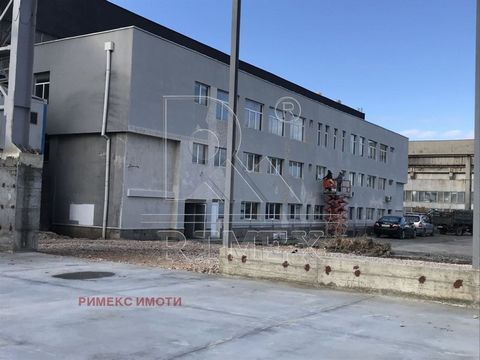 Offre 77736. Zone industrielle Est, deuxième et troisième étage d’un bâtiment administratif, 366 m² par étage. Hauteur 2,80 m. sans cloisons. Avec accès TIR, alimentation électrique, sécurité. Ils conviennent pour l’entrepôt, l’activité de production...