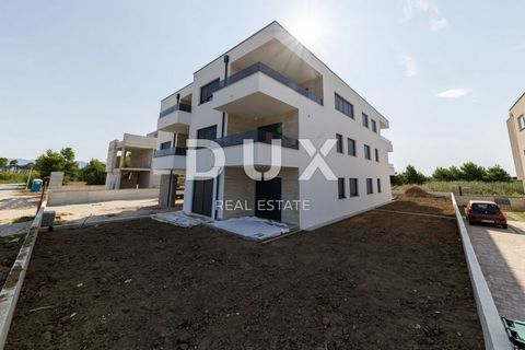 Location: Zadarska županija, Privlaka, Privlaka. ZADAR, PRIVLAKA - Neubau mit Meerblick 180 Meter vom Strand entfernt! S8 Wir präsentieren Ihnen eine wunderschöne, neu gebaute Wohnung in Privlaka, nur 180 Meter vom Meer und Strand entfernt, mit einem...