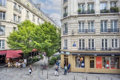 Im Herzen des Marais in der berühmten Rue Vieille du temple gegenüber der Rue du Trésor gelegen, befindet sich diese 36m2 große Wohnung im ersten Stock. Sie besteht aus einem schönen Wohnzimmer, einer offenen Küche, einem Schlafzimmer und einem Dusch...