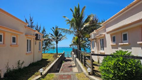 Sie träumen davon, ein Haus in der Nähe des Meeres zu kaufen oder einen Zweitwohnsitz zu haben, um Ihre Wochenenden mit Ihrer Familie nur wenige Gehminuten vom Strand entfernt zu verbringen! Warten Sie nicht länger, Nestenn bietet Ihnen dieses 260m2 ...