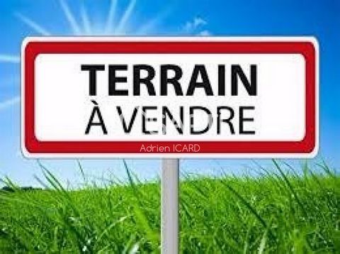 Adrien Icard, votre conseiller SAFTI vous propose ce grand terrain à bâtir. Libre de constructeur ! Exposé Sud. Proche commodités. Nombreuses possibilités d'aménagement pour la construction d'une résidence sur mesure. Situé au cœur de la commune pris...