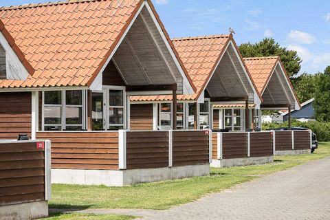 FirstCamp Bøjden Strand - Fünen Mit First Camp Bøjden Strand haben Sie das Meer als Nachbarn. Drei Seiten des Campingplatzes grenzen an einen fantastischen und kinderfreundlichen Strand. Sie haben nicht nur die Möglichkeit, in die blauen Wellen zu sp...