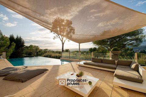 Découvrez cette somptueuse villa contemporaine de 450m², érigée en 2007 sur un terrain de 3090m², située dans le cadre paisible et prestigieux de Saint-Paul-de-Vence (06570). Avec son architecture moderne, ses prestations haut de gamme et un ascenseu...