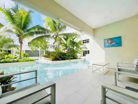 Available Mid Term from May 2025 – Please enquire NIGHTLY STAYS. CLICK HERE TO BOOK JUST LISTED! Enjoy a stylish waterside experience at this centrally-located and modern condo across the street from the the beautiful Dover beach, many restaurants in...