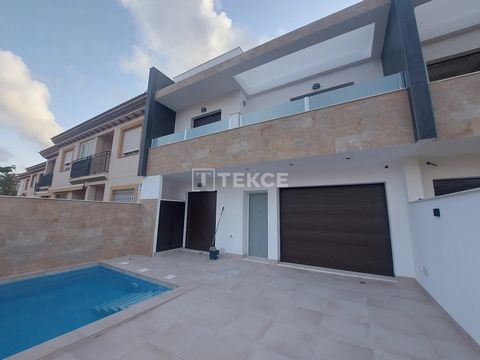 Moderne freistehende Luxus-Häuser mit 3 Schlafzimmern in San Pedro del Pinatar San Pedro del Pinatar ist eine charmante Küstenstadt in der spanischen Region Murcia. Lange Sandstrände, üppige Parks und eine lebendige Kultur machen diesen Ort zu etwas ...