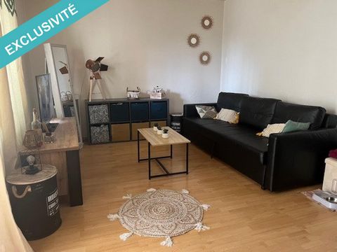 Situé à Six-Fours-les-Plages (83140), cet appartement offre un cadre de vie privilégié dans une charmante ville du sud de la France. Proche des commodités et des transports en commun tels que les bus, le quartier promet une belle qualité de vie avec ...