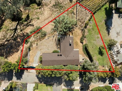 Incredible development opportunity! Build your dream home on this spectacular 19,700sf lot in Pacific Palisades. Nestled between the ocean and the mountains, this incredible location provides the perfect blend of coastal and canyon living. The expans...