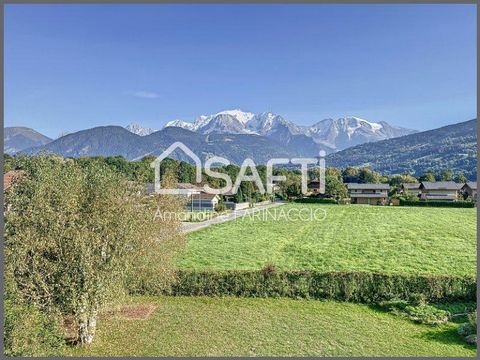 Situé à Sallanches, cet appartement bénéficie d'un emplacement privilégié, au cœur d'un secteur calme et recherché. Sa proximité avec le Mont Blanc offre une vue imprenable depuis le balcon. Les commodités telles que les commerces et les transports e...