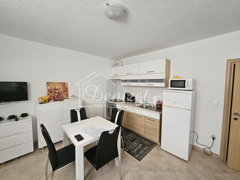 Čiovo Island, Okrug Gornji for sale is a one-bedroom apartment in a building with a total of 11 apartments, floors: semi-buried floor, ground floor, 2 floors and an attic. The apartment is located on the semi-buried floor of the building, with a tota...