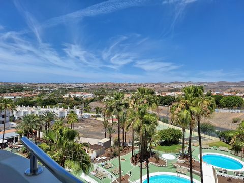 Apartamento en Venta en Maspalomas, Playa del Inglés, Gran Canaria Ubicado en uno de los destinos más codiciados de Gran Canaria, este apartamento en venta ofrece una oportunidad excepcional para disfrutar de la vida costera en su máximo esplendor. S...