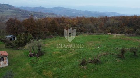 Location: Istarska županija, Pićan, Jakomići. ID CODE: 2010-103 DIAMOND REAL ESTATE D.O.O. Mob: 052210824 Tel: +38552210824 E-mail: office@diamond-realestate.hr www.diamond-realestate.hr