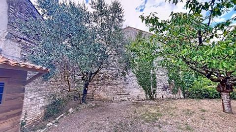 4-5 chambres, jardin et garage.