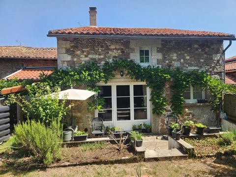 Manot - Belle maison avec garage et jardin