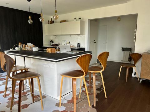 Un écrin lumineux aux portes de Lyon, entre élégance et sérénité - appartement traversant - 2 balcons A Tassin-la-Demi-Lune, Rue de Boyer, à la lisière du prestigieux 5ème arrondissement de Lyon (quartier Point du Jour -Minimes), découvrez un apparte...