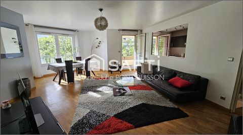 Faubourg de l'Arche - Grand 3 pièces de 93m² avec Balcon et Parking