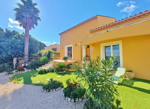 Magnifiqe villa avec vue dégagée, piscine, cuisine d'été et garage