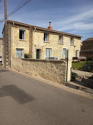 Magnifique maison proche Airvault ville historique avec ses commerces école collège musée