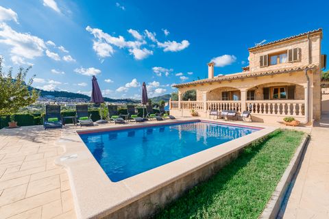 Welkom in deze prachtige villa voor 6 personen, met privé zwembad en mooi uitzicht op de bergen en de stad Son Servera en gelegen op slechts 3 km van het strand van Cala Bona. Als u van de prachtige landschappen houdt, zal de buitenruimte van dit hui...