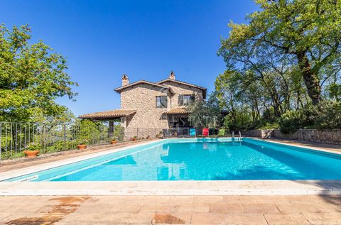 On a hill between vineyards and woods, in the green Umbria, Casale Poggio del Sole stands out, with its stone facades and large arcades that wind along the entire perimeter, so that you can enjoy the beautiful view and the sun at any time of the day....