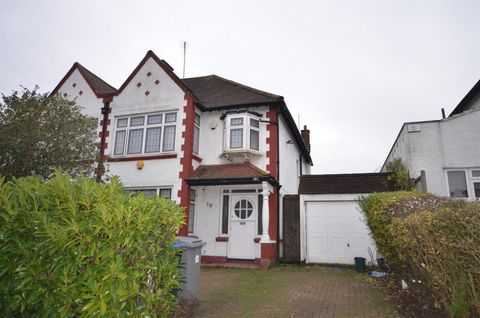 Excellent 3 Bed Semi Detached House For Sale Wembley Park London Middlesex UK Esales Property ID: es5553543 Property Location Park Chase, Wembley Park London Middlesex, United Kingdom HA9 8EQ Price in Pounds £925,000 Property Details With its gloriou...