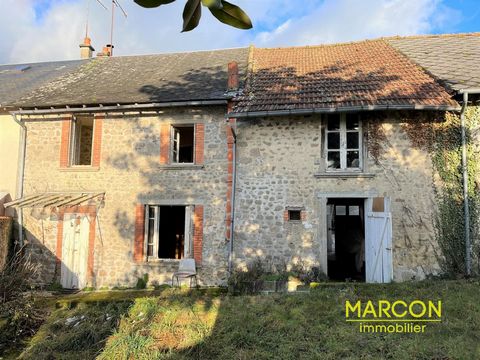 MARCON Immobilier GUERET - Creuse in Limousin New Aquitaine - Réf.87820 Your agency MARCON Immobilier proposes you this house of village to be renovated of currently 70 m² livable (possibility of enlarging the livable surface of at least 25 m²). The ...