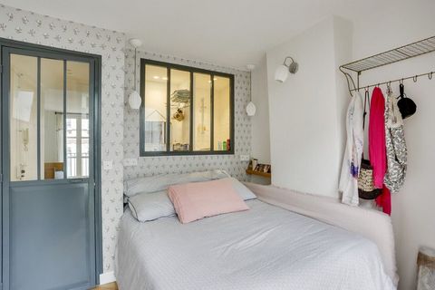 Welcome to La Valette Street, where this charming apartment awaits you just steps away from the iconic Panthéon in the renowned Latin Quarter. Situated in a traditional and secure building with a lift, this modern and comfortable 4th-floor apartment ...