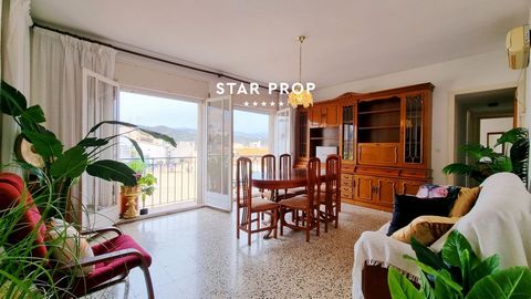 STAR PROP, the renowned real estate agency awarded as the Best Real Estate Agency in Costa Brava and Best Real Estate Seller in Girona, is proud to present exclusively this captivating property. Located in the charming Vila de Llançà, this apartment ...