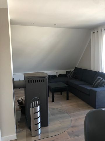In this high quality furnished apartment you will enjoy peace and relaxation while being close to the city of Bielefeld. On 70 sqm you will find a large living area with a comfortable couch landscape as well as Smart TV and a Bluetooth sound system w...