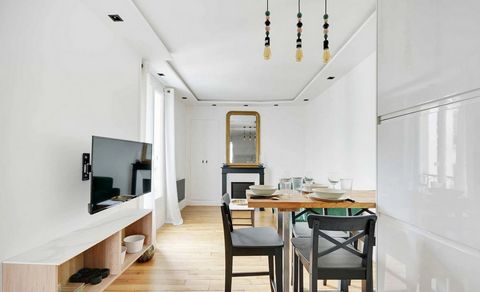 Appartement 2 pièces élégant et équipé dans le 18ème arrondissement de Paris, à proximité du Sacré-Coeur avec un vrai charme parisien