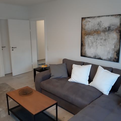 Completely newly renovated and modern furnished 3 room apartment close to the center in a quiet residential area parking space available in Heidenheim an der Brenz to 1 person for rent non-smokers and no pets.for rent from 1.10 21