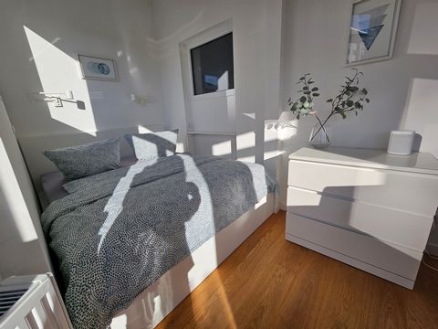 Das Leipzig Südvorstadt- zentrumsnahe 2 Zimmer Wohnung mit guter Ausstattung begrüßt Sie im Leipziger Stadtteil Mitte, 2,3 km vom Panometer Leipzig, 2,5 km vom Hauptbahnhof Leipzig und 10 km von der Leipziger Messe entfernt. Diese Unterkunft bietet Z...