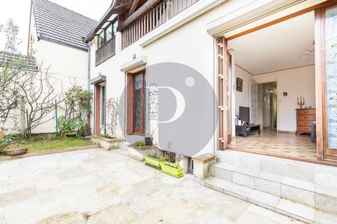 Welcome to this charming house located 10 minutes walk from the centre of Verrières-le-Buisson. With its 100m2 of living space spread over a generous plot of 384m2, this property offers a beautiful living environment. The house consists of 4 bedrooms...