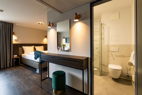 NEW SERVICED APARTMENT HOTEL WITH LIFESTYLE & STUNNING DESIGN !!! The Serviced Apartment Hotel convinces not only by its beautiful apartments with high-quality equipment, but also by the numerous service offers. Not only check-in, shopping & payment,...