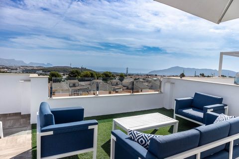 The property has a 87sqm of constructed area with east orientation located in a very quiet area of PolopThe penthouse has livingdining roomnbsp a fully equipped american kitchen withnbsp access to the spacious solarium terrace with fantastic views 2 ...