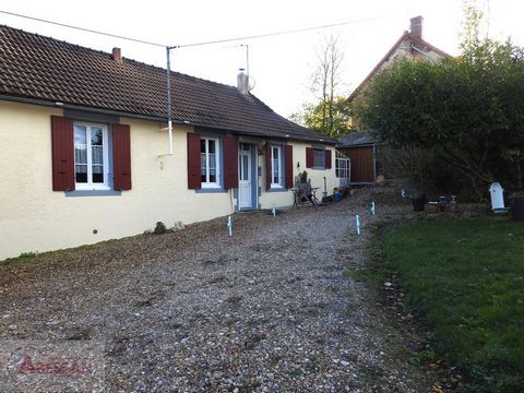 FOR SALE in Tintury (58), near Rouy and its shops. Charming single storey of 80 m² in the Nievre department including a practical layout with two independent bedrooms, a welcoming living room with its insert, an open fitted and equipped kitchen and a...