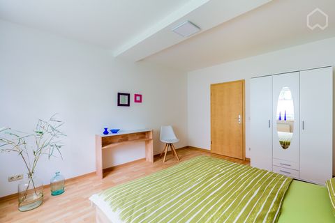 This is a fully furnished and equipped 3-room apartment in the north of Leipzig. It has a total living space of 65 square meters and is divided into a bedroom with a double bed, a fully equipped living - and dining area, a study, which can also be us...