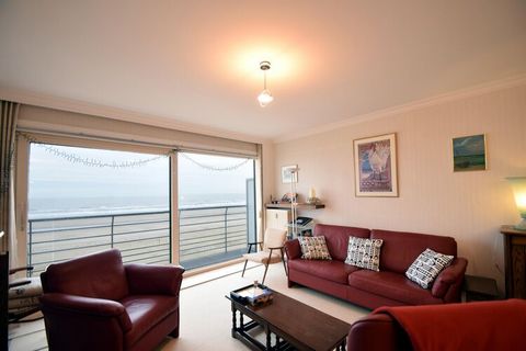 Neat and cozy apartment on the seafront with a frontal view of the SEA. Spacious living room with dining and sitting area. Balcony/small terrace on the side of the seawall. 2 bedrooms at the back. Bath with shower enclosure and separate toilet.2eV wi...