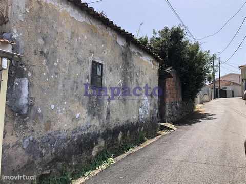 House to restore in Cucujães, Oliveira de Azeméis * House in Ruin * Patio Want to buy House to restore in Cucujães, Oliveira de Azeméis? Single-bedroom villa with patio, to recover with 15mts of front. Situated in a quiet and pleasant place 2 minutes...