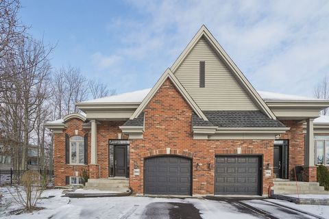 Rare and impeccable semi-detached, single storey, all brick, in the quiet and sought-after area of Boisé de Boucherville. The kitchen, dining room and living room share a warm space overlooking the backyard with a view of a wooded lot. Natural gas fi...