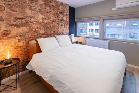 This modern furnished apartment has a fantastic location, in the shopping street of Maasmechelen. With modern facilities and a high degree of comfort, it is very suitable for families and couples. With its fine location, it is the ideal base for love...