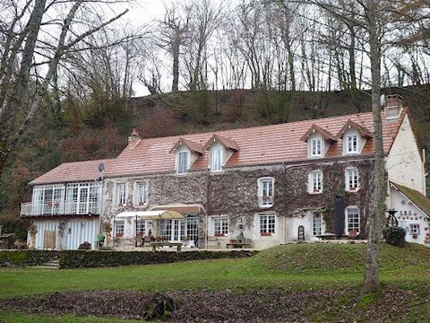 18th century mill with outbuildings on 3ha 47a 28ca North Creuse, near the valley of painters and 30 minutes from Guéret, 18th century mill of approx. 240 m²: living room, lounge, equipped kitchen, office, library, 1 master suite, 1 bedroom, 1 bathro...