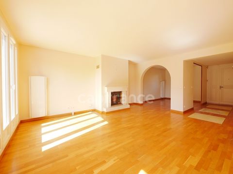 Dpt Yvelines (78), à vendre NOISY LE ROI maison P8 de 190 m² - Terrain de 425,00 m²