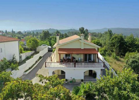 Stunning 5 bedroom detached house with off road parking and gardens near Lousa Welcome to a new listing that redefines comfort and countryside living! Nestled between the charming towns of Vila Nova de Poiares and Lousa, this exquisite 5-bedroom home...