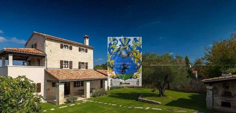 An autochthonous Istrian stone villa with a swimming pool and a spacious garden for sale in a quiet location in the wider vicinity of Rovinj.The house has been completely renovated in a classic style and so decorated.It is distributed on three floors...