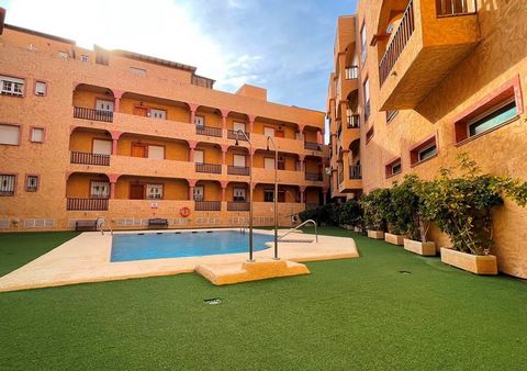 This three-bedroom ground floor spacious (89m2) courtyard apartment is set within a private and secure gated community in the traditional fishing village of Villaricos. You enter the apartment on ground floor level. The lounge is bright and spacious ...