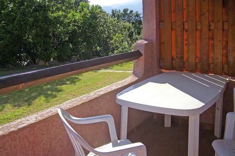 The holiday residence with a small swimming pool in a field of 50,000 square meters is ideal for nature lovers and swimmers who want to make it a bit easier. The apartments are just 600 meters from the sea and 19 km from Porto Vecchio, in the heart o...